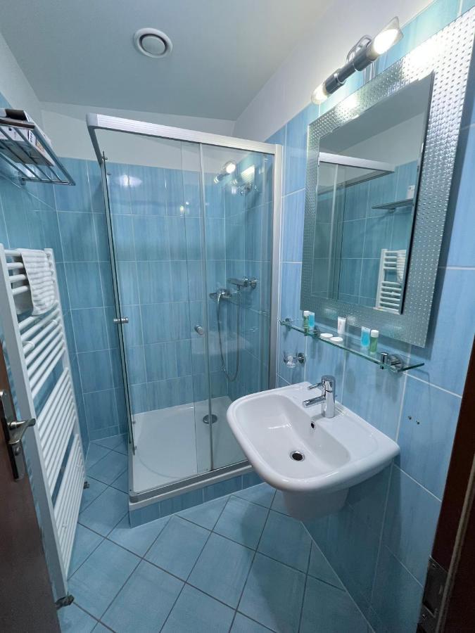 Hotel Apollon Litoměřice 外观 照片