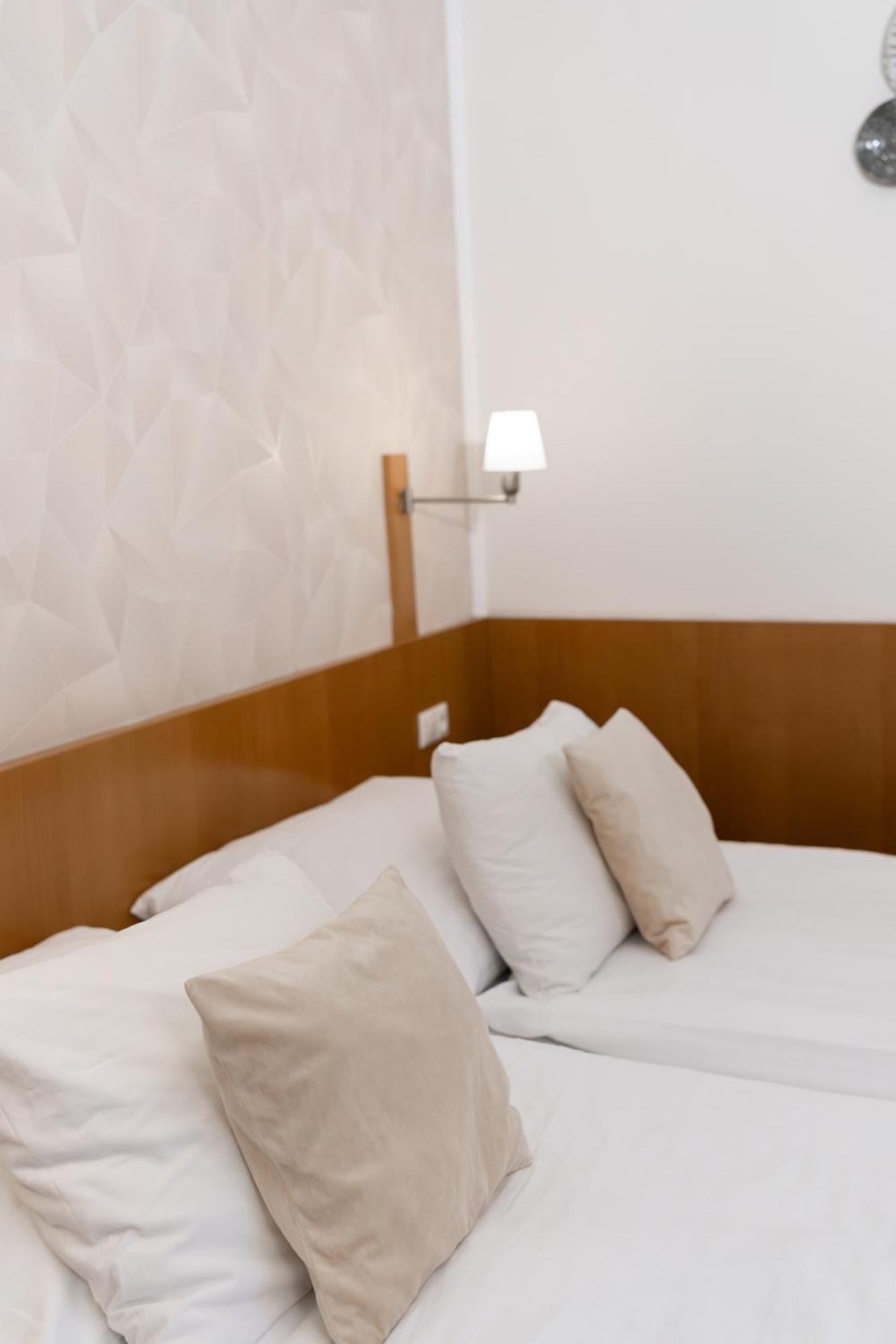 Hotel Apollon Litoměřice 外观 照片
